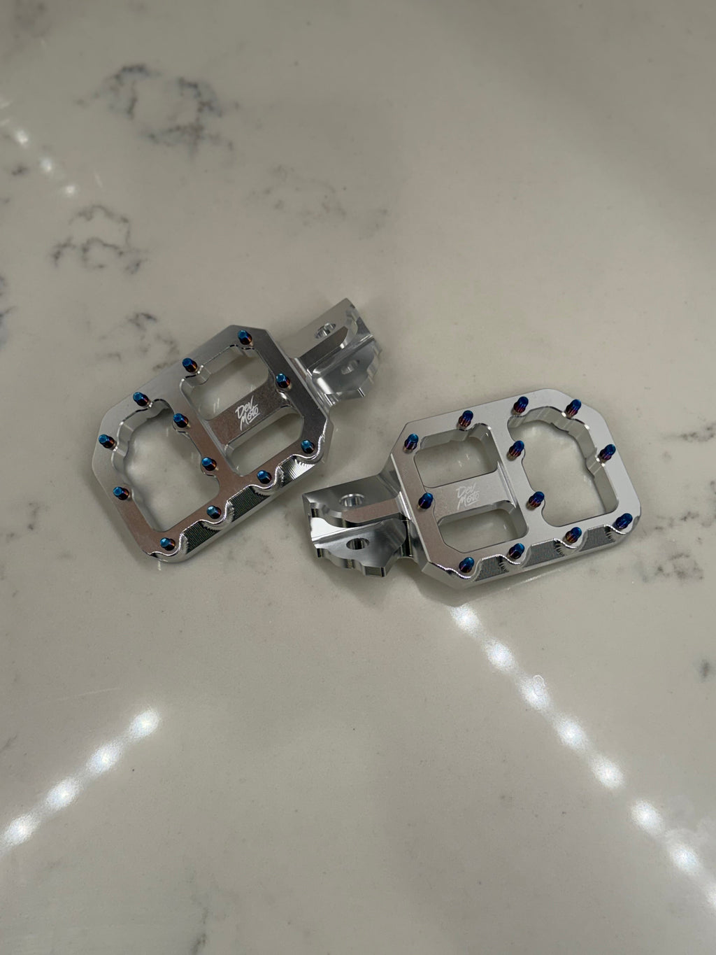 E-Moto Foot Pegs